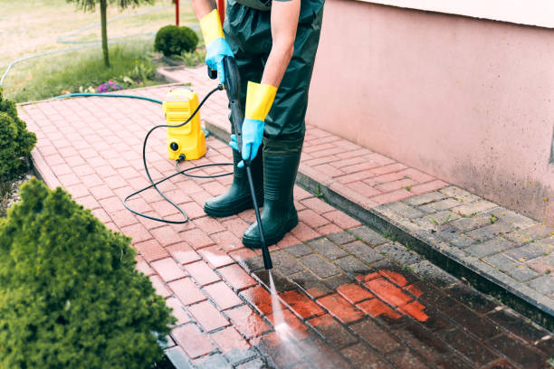 Professional Pressure Washing Services in Yosemite Lakes, CA